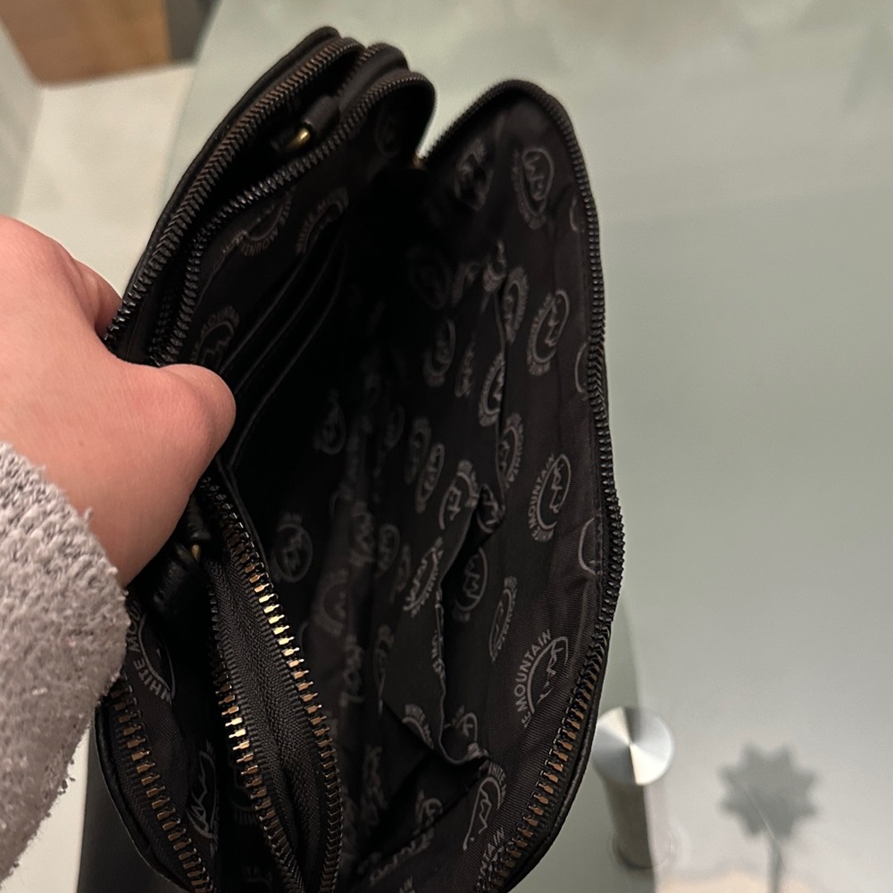 White Mountain Black Leather Wristlet Clutch - Picture 9 of 13